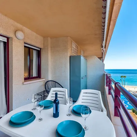 Topacio Ii - Beachfront, Sea View, Pool, Paid Parking