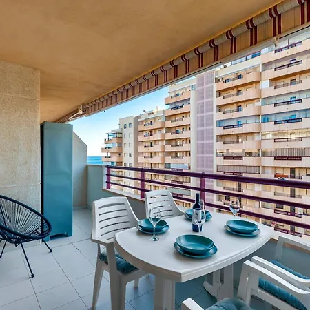 Topacio Ii - Beachfront, Sea View, Pool, Paid Parking Apartment
